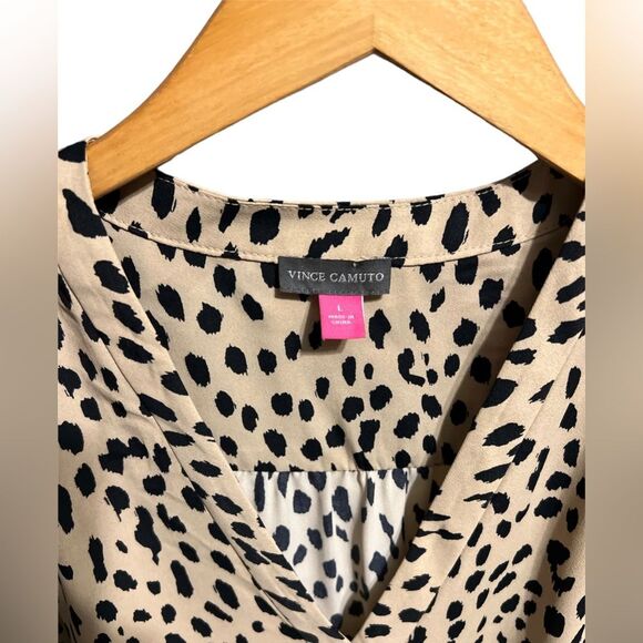 Vince Camuto Animal Print V-Neck Blouse Large - Picture 4 of 5